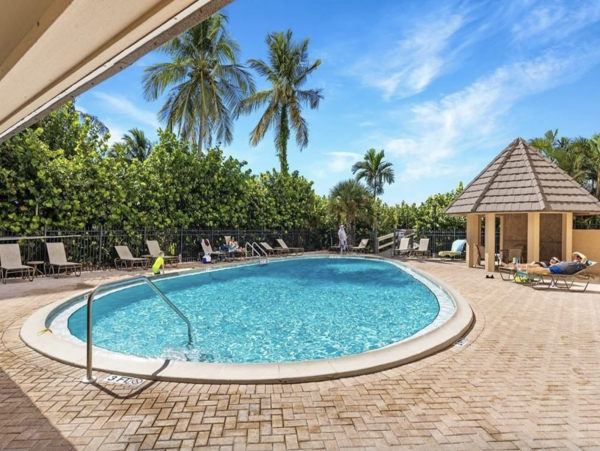Lovely Condo in Marco Island with Full Ocean Views Sleeps 4